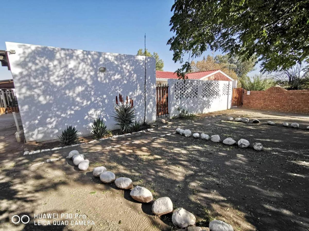 Akkerdam Bed And Breakfast Calvinia Экстерьер фото