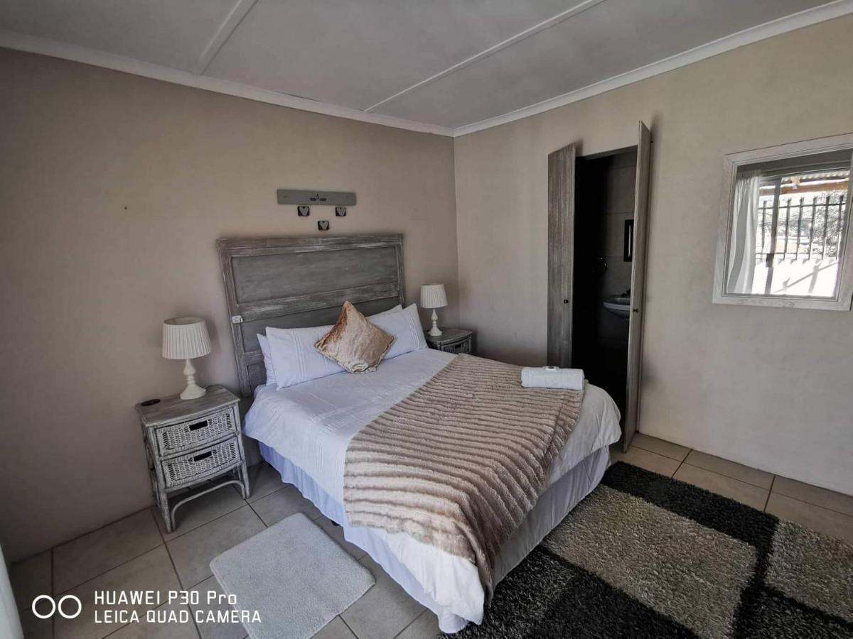 Akkerdam Bed And Breakfast Calvinia Экстерьер фото